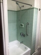 14343 Walsingham Rd in Largo, FL - Foto de edificio - Building Photo