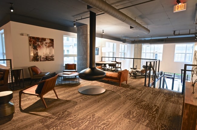 Bell Collier Village in Atlanta, GA - Building Photo - Building Photo