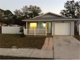 1429 Pennsylvania Ave in Palm Harbor, FL - Building Photo