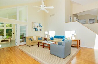 177 Cove Hollow Rd in East Hampton, NY - Building Photo - Building Photo