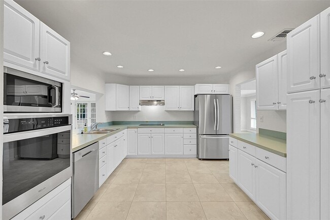 property at 211 SE 9th Ct