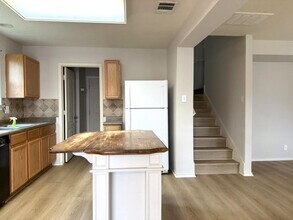 195 Cazador Dr in San Marcos, TX - Building Photo - Building Photo
