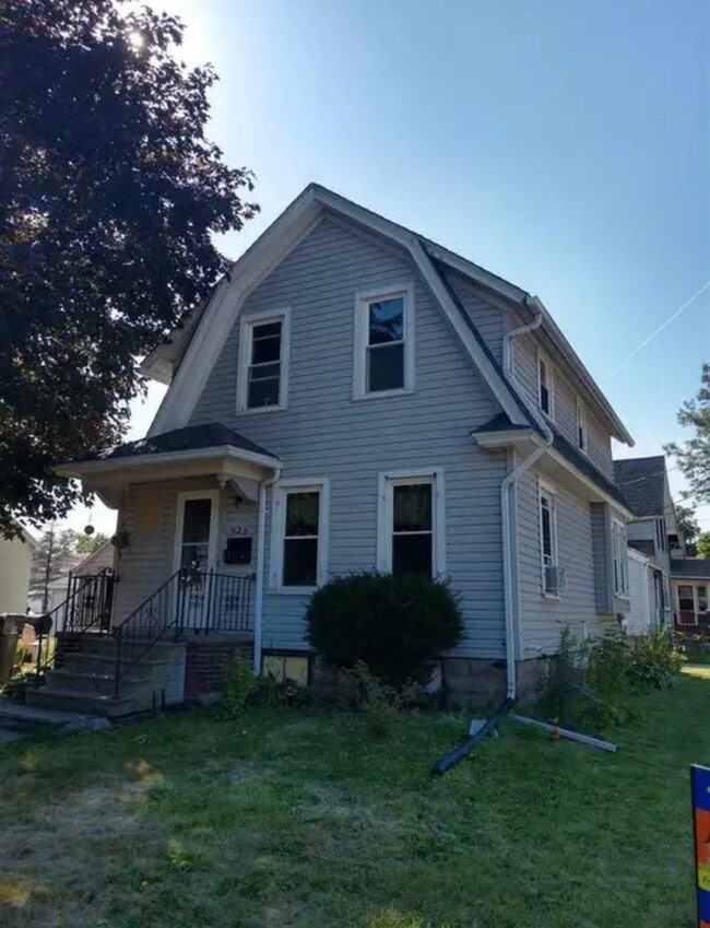 property at 525 N Story St