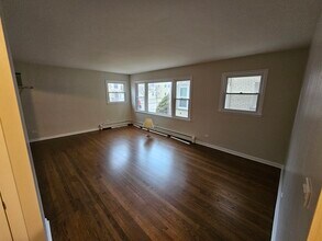 8212 W Walsh Ln in River Grove, IL - Building Photo - Building Photo