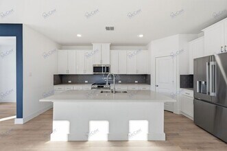 1409 Silver Marten Trl in Arlington, TX - Building Photo - Building Photo