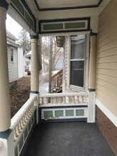 20 Grove Ave, Unit 1A in Glens Falls, NY - Building Photo - Building Photo