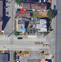 2526 Broadway, Unit Office space and garage in Everett, WA - Building Photo