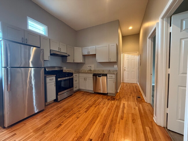 5906 S La Salle St in Chicago, IL - Building Photo - Building Photo