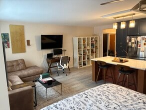 2475 Virginia Ave NW, Unit 202 in Washington, DC - Building Photo - Building Photo