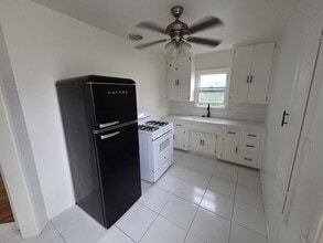 1149 Ximeno Ave in Long Beach, CA - Building Photo - Building Photo