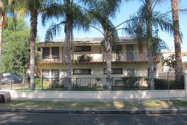 5233 Cleon Ave in North Hollywood, CA - Building Photo - Building Photo