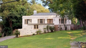 4740 34th St N in Arlington, VA - Building Photo