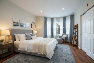 5043 Walnut St in Philadelphia, PA - Building Photo