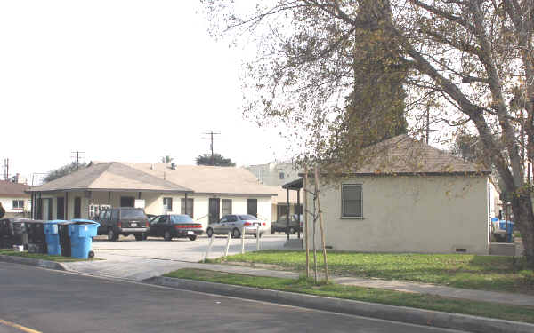 7528-40 Jaboneria Rd in Bell Gardens, CA - Building Photo