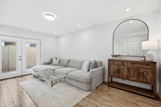 4925 N 73rd St in Scottsdale, AZ - Building Photo - Building Photo