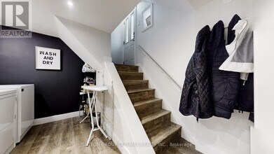 11 Fulford Pl in Toronto, ON - Building Photo - Building Photo