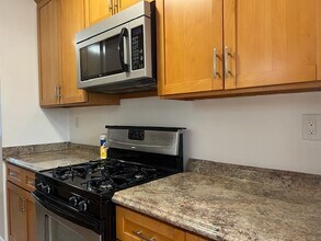 11123 Morrison St in North Hollywood, CA - Foto de edificio - Building Photo