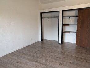 825 N Laventure Rd in Mount Vernon, WA - Building Photo - Building Photo