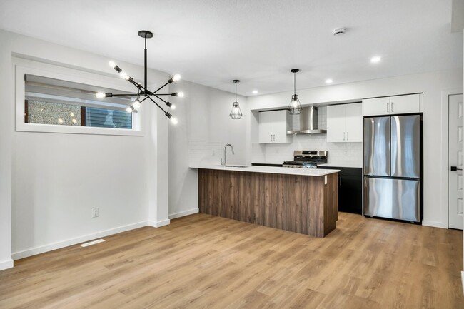 11514-11587 87 St NW in Edmonton, AB - Building Photo - Building Photo