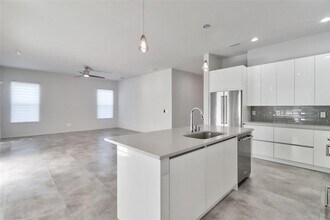 5206 Fern Row Ln in Tampa, FL - Building Photo - Building Photo