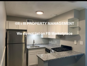 516 Splitlog Ave in Kansas City, KS - Building Photo - Building Photo