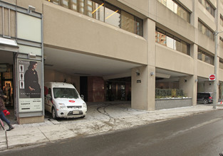 Renaissance Plaza Condos in Toronto, ON - Building Photo - Building Photo