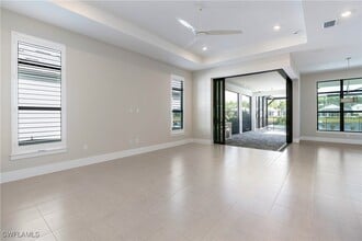 9446 Caymas Ter in Naples, FL - Foto de edificio - Building Photo