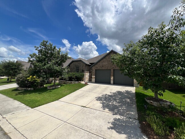9740 Innes Pl in Boerne, TX - Building Photo - Building Photo