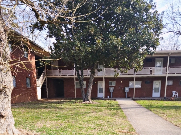 5101 Asheville Hwy in Knoxville, TN - Building Photo