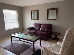 1900 Collins Blvd in Ada, OK - Building Photo - Building Photo