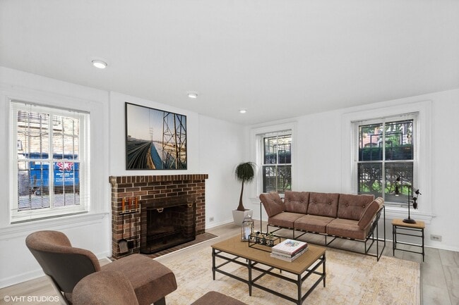 545 W Belden Ave, Unit 1FG in Chicago, IL - Building Photo - Building Photo