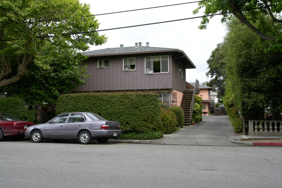 752 Live Oak Ave in Menlo Park, CA - Building Photo