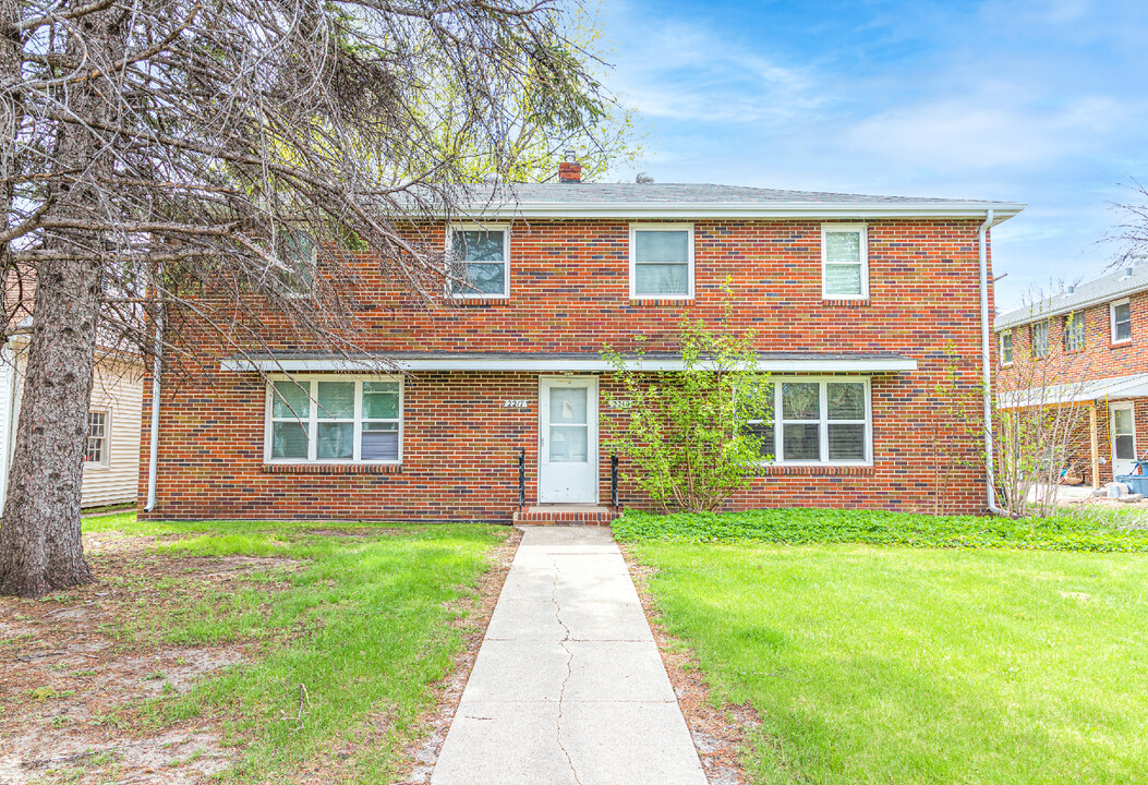 2217 University Ave in Grand Forks, ND - Building Photo