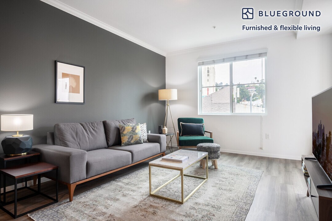 1724 Highland Ave, Unit FL4-ID99 in Los Angeles, CA - Building Photo