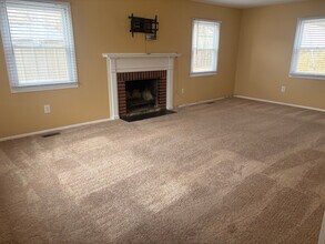 12508 Canfield Ln in Bowie, MD - Foto de edificio - Building Photo