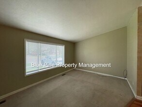 3240 Carolyn Ln in Ammon, ID - Building Photo - Building Photo