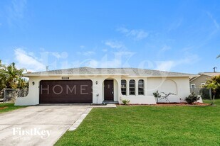 2126 SE 5th Terrace in Cape Coral, FL - Building Photo