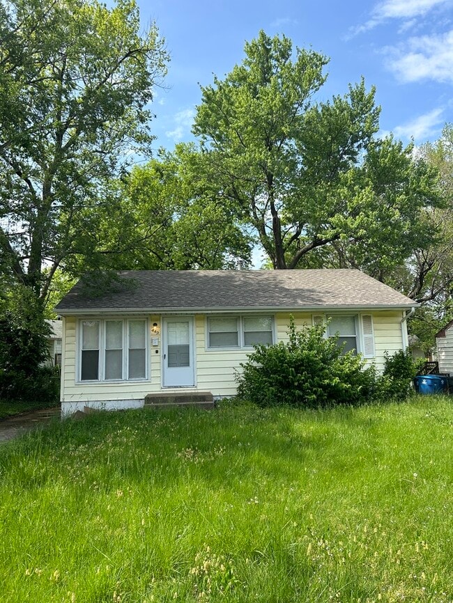 property at 449 Midlothian Rd