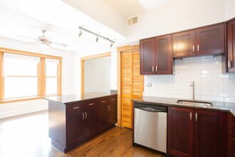 3338 N Wolcott Ave in Chicago, IL - Building Photo - Building Photo