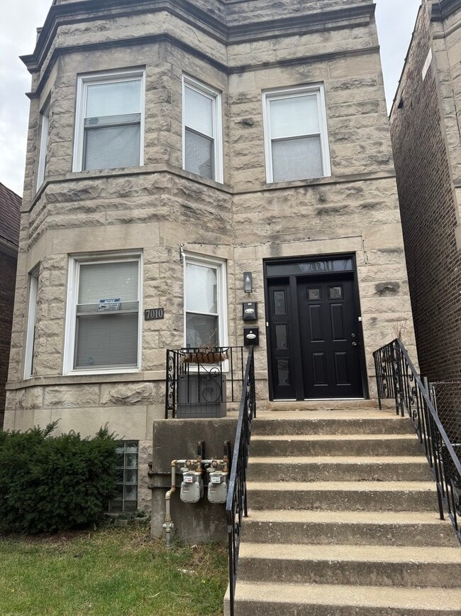 property at 7010 S King Dr