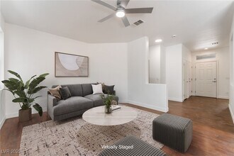 10505 Jeremy Ridge Ave in Las Vegas, NV - Building Photo - Building Photo