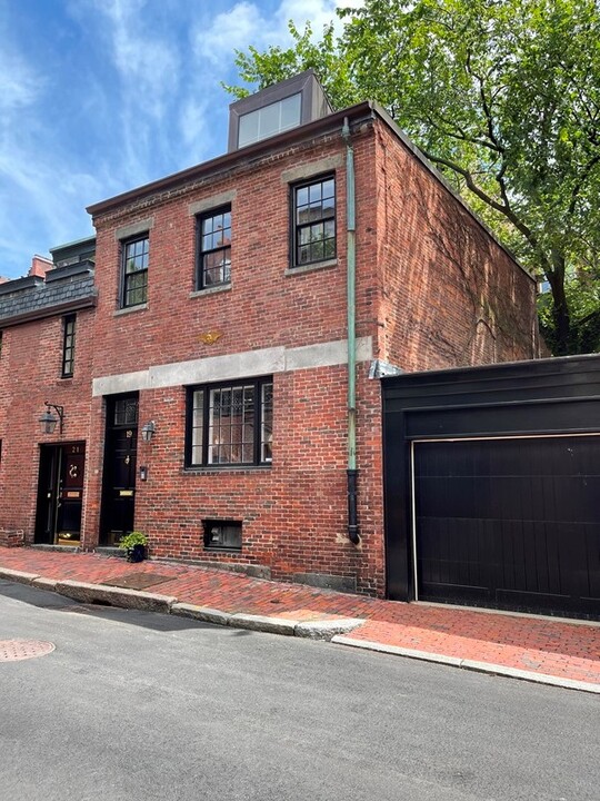 19 Branch St, Unit B in Boston, MA - Foto de edificio