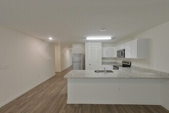 20254 Lorenzo Ave in Port Charlotte, FL - Building Photo - Building Photo