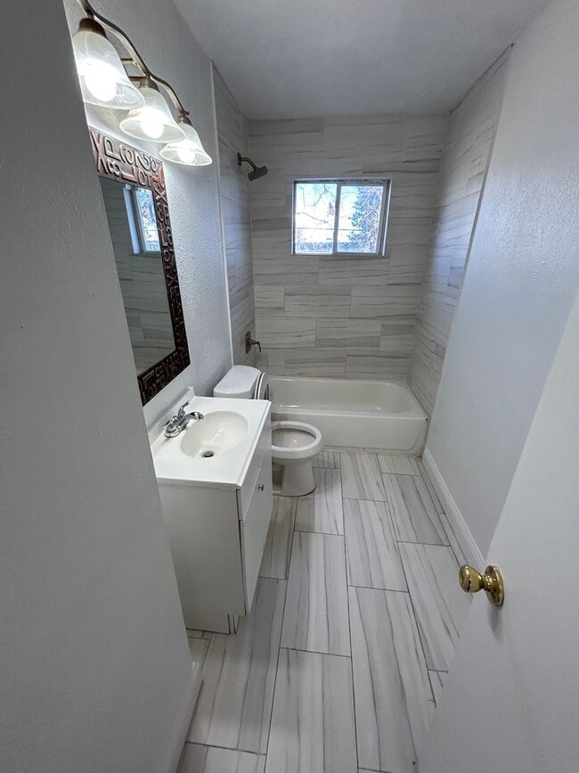 1103 Belew St in Irving, TX - Building Photo - Building Photo