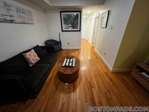 48 Guild St in Boston, MA - Foto de edificio - Building Photo