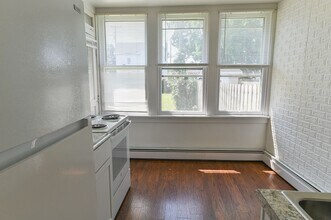 42 E Locust St in Mechanicsburg, PA - Building Photo - Building Photo