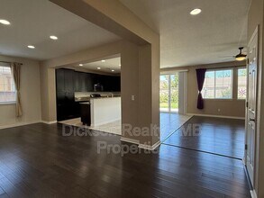 10760 Ridgebrook Dr in Reno, NV - Building Photo - Building Photo