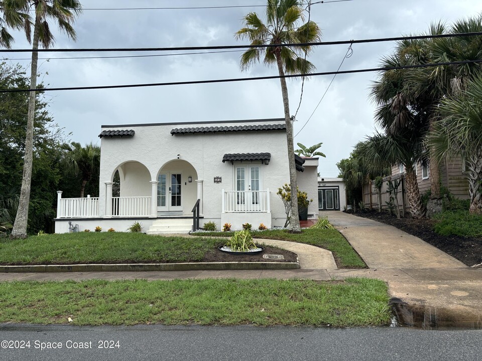 402 Hillside Ave in Daytona Beach, FL - Building Photo