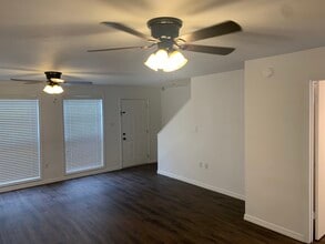 5850 Cypress Gardens Blvd, Unit #602 in Winter Haven, FL - Foto de edificio - Building Photo