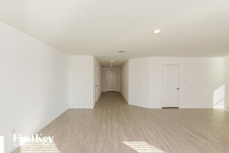 10242 Devon Wheel St in San Antonio, TX - Building Photo - Building Photo